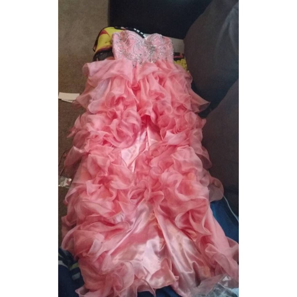Coral Alyce Paris size 6